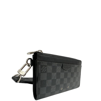 Portafoglio Louis Vuitton in canvas Damier Graphite con parti metalliche argentate; munito di un polsino. Completo di corredo, di lusso, originale, ottime condizioni.