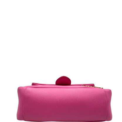base Borsa Jacquemus in pelle color neon pink con parti metalliche dorate; munita di un manico singolo e una tracolla, entrambe amovibili. Completa di dustbag, di lusso, originale, ottime condizioni. 
