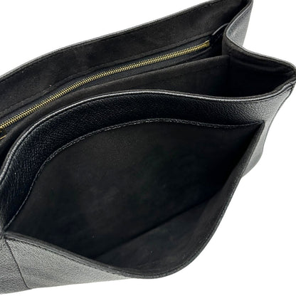 interno Borsa Louis Vuitton in pelle nera monogram Empreinte con parti metalliche dorate; munita di una tracolla scorrevole in catena con spallaccio in pelle, di lusso, originale, ottime condizioni. 