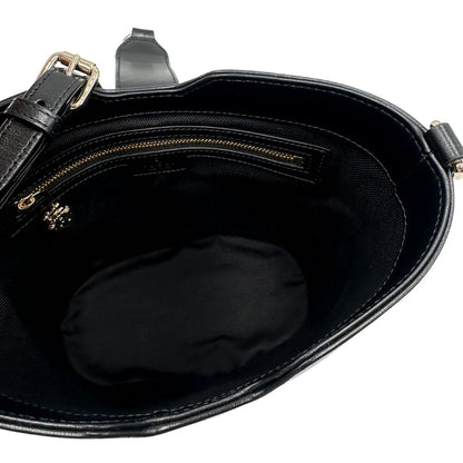 interno Mini bucket Gucci in pelle nera con parti metalliche dorate; munito di una tracolla in tessuto Web verde e rossa. Completo di dustbag, di lusso, eccellenti condizioni, originale, usato. 