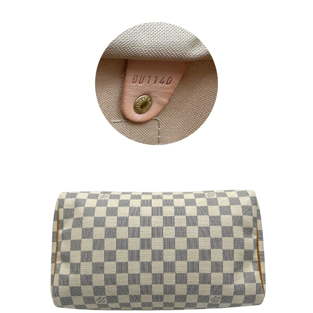 base  Borsa Speedy 30 Louis Vuitton in canvas Damier Azur con finiture in vacchetta naturale e parti metalliche dorate. Completo di lucchetto, chiavi e corredo, di lusso, originale, ottime condizioni. 
