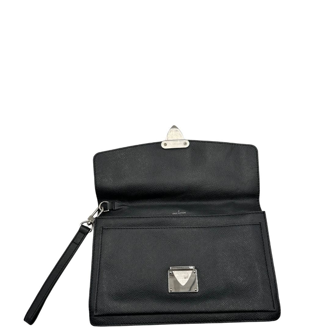 Pochette Taiga Beraia Louis Vuitton