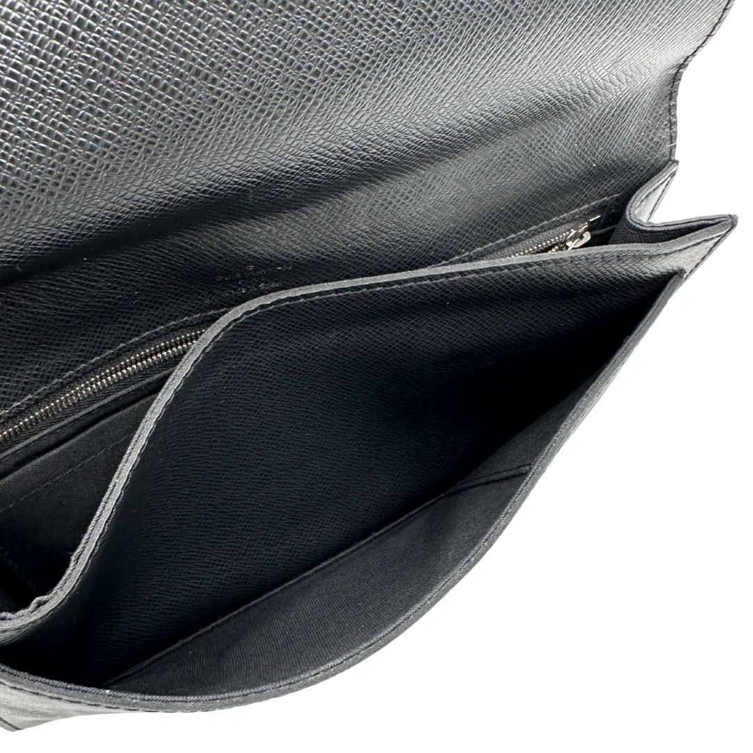 Pochette Taiga Beraia Louis Vuitton