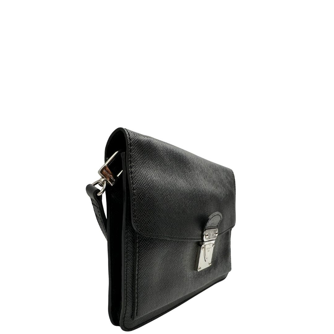 Pochette Taiga Beraia Louis Vuitton