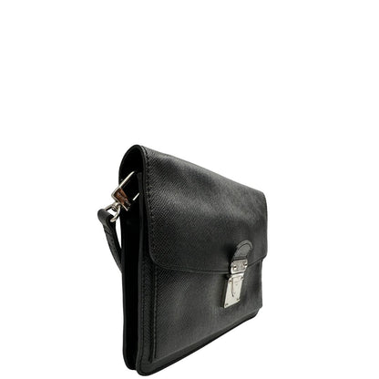 Pochette Taiga Beraia Louis Vuitton