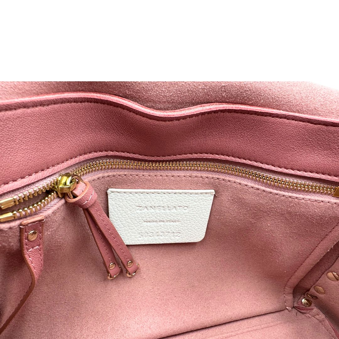 Tasca di una Borsa Zanellato in pelle rosa con parti metalliche in oro chiaro munita di un manico singolo e una tracolla amovibile e regolabile. Originale, usata, di lusso, in ottime condizioni