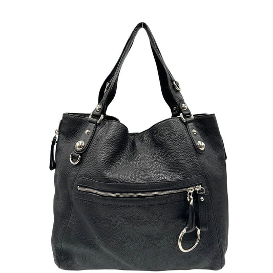 front Borsa Gucci in pelle nera martellata con parti metalliche argentate; munita di doppi manici, indossabile a spalla, di lusso, originale, ottime condizioni.