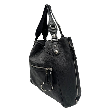 lato Borsa Gucci in pelle nera martellata con parti metalliche argentate; munita di doppi manici, indossabile a spalla, di lusso, originale, ottime condizioni. 