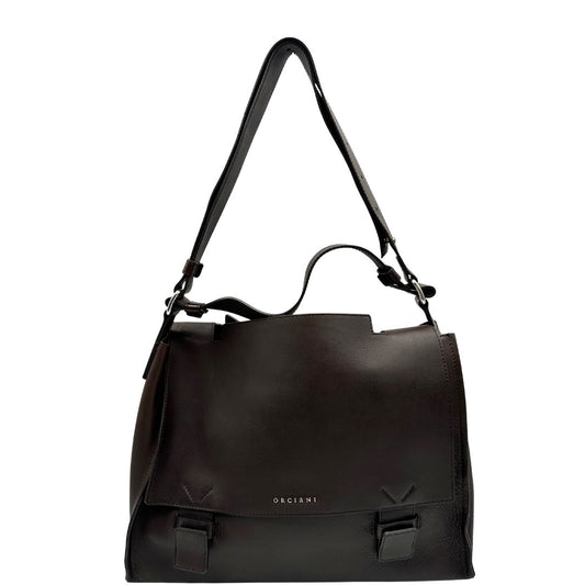 front Borsa Orciani in pelle marrone con parti metalliche argentate; munita di un manico singolo e una tracolla regolabile. Completa di dustbag, di lusso, originale, ottime condizioni.