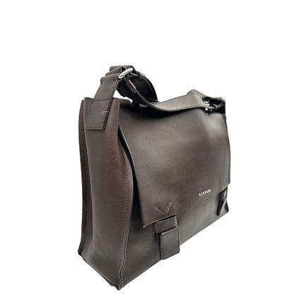 laterale Borsa Orciani in pelle marrone con parti metalliche argentate; munita di un manico singolo e una tracolla regolabile. Completa di dustbag, di lusso, originale, ottime condizioni.