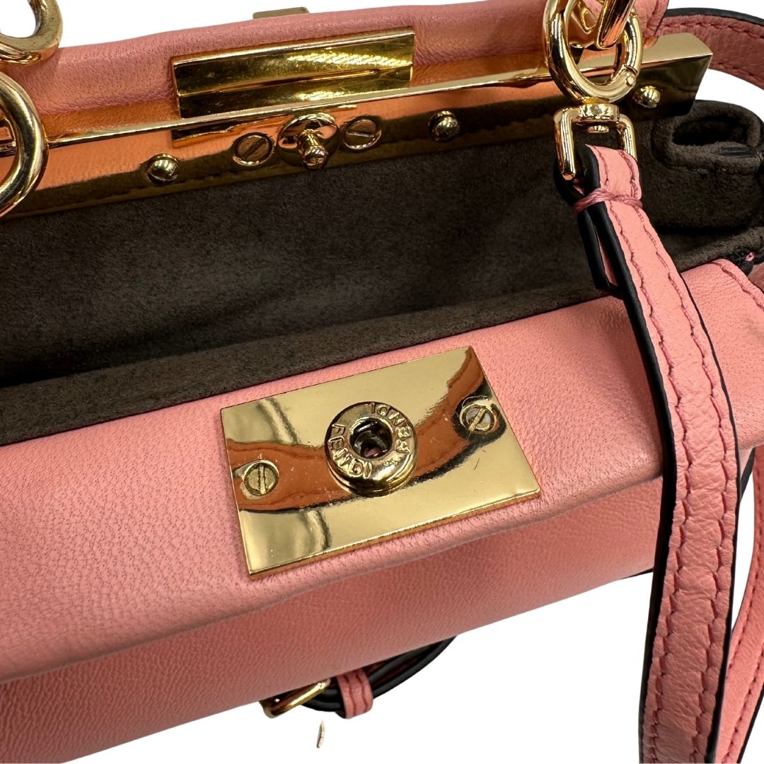 Borsa Fendi micro Peekaboo