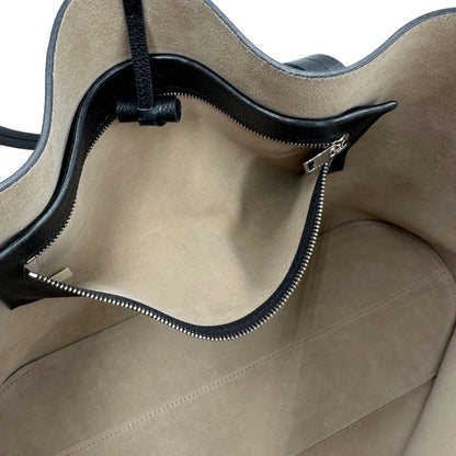 Shopper J&M Davidson