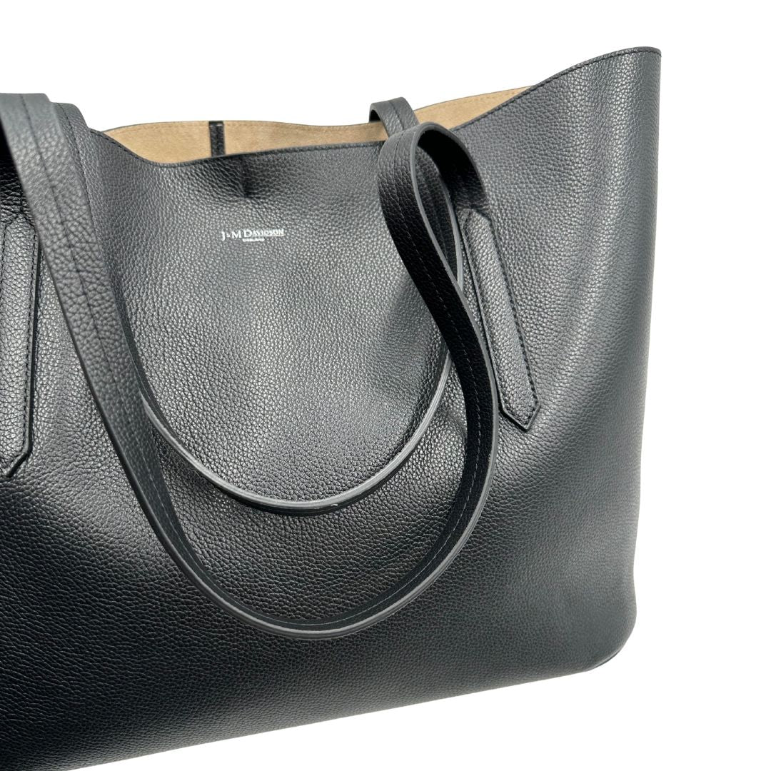 Shopper J&M Davidson