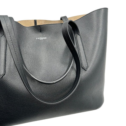 Shopper J&M Davidson