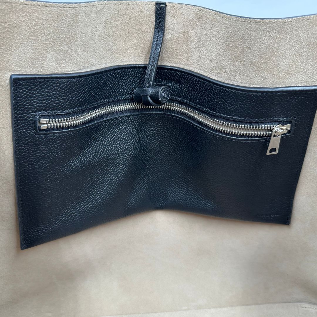 Shopper J&M Davidson