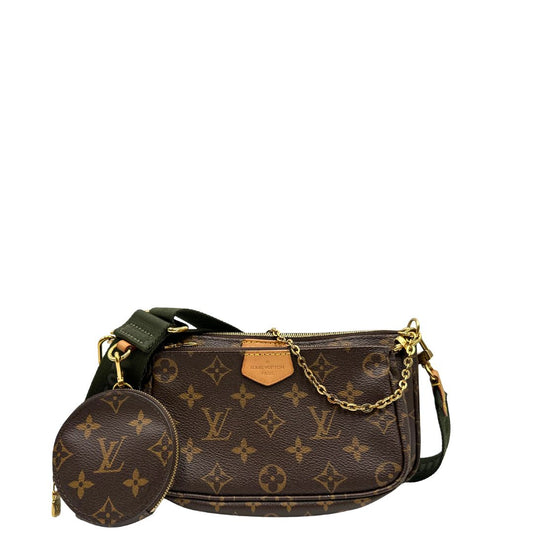 Front del'Iconica Multi Pochette Accessoires Louis Vuitton in canvas marrone monogram con dettagli in vacchetta naturale, manico in catena dorata e tracolla in tessuto Jacquard verde kaki. Dotata del classico mini portamonete rotondo, rimovibile. Completa di scatola. Originale, usata, di lusso, in ottime condizioni 