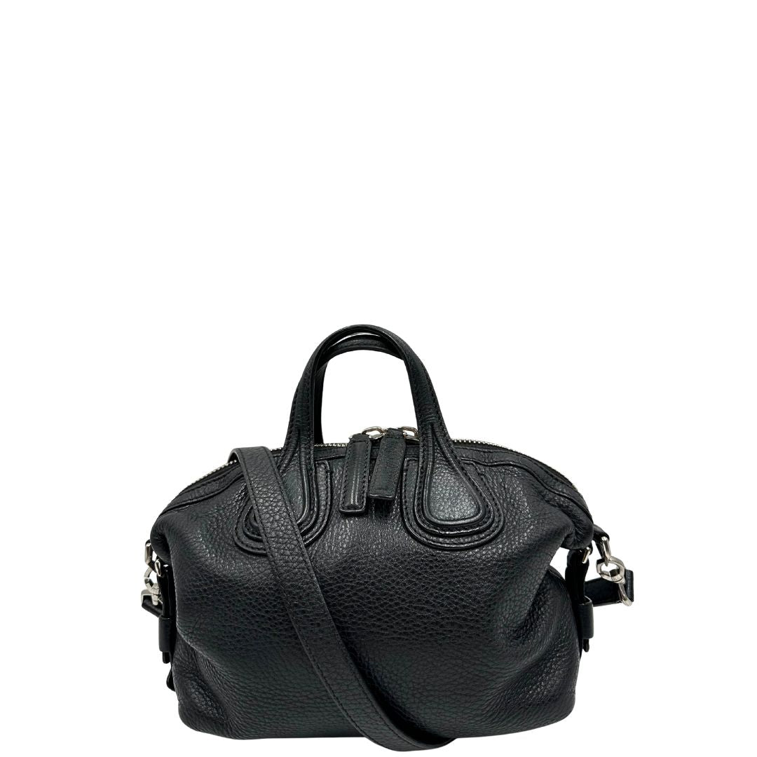 front Borsa Nightingale Givenchy in pelle nera con parti metalliche argentate; munita di doppi manici e una tracolla amovibile e regolabile, di lusso, originale, ottime condizioni, usata. 