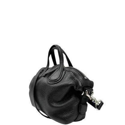 lato Borsa Nightingale Givenchy in pelle nera con parti metalliche argentate; munita di doppi manici e una tracolla amovibile e regolabile, di lusso, originale, ottime condizioni, usata. 