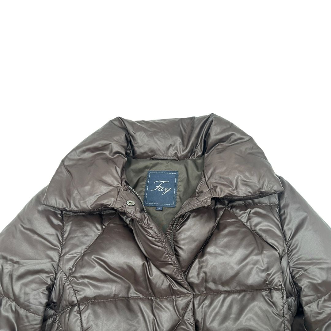 Piumino Fay marrone in 100% poliammide munito di una cintura in vita e chiusura con cerniera e bottoni, di lusso, originale, ottime condizioni.