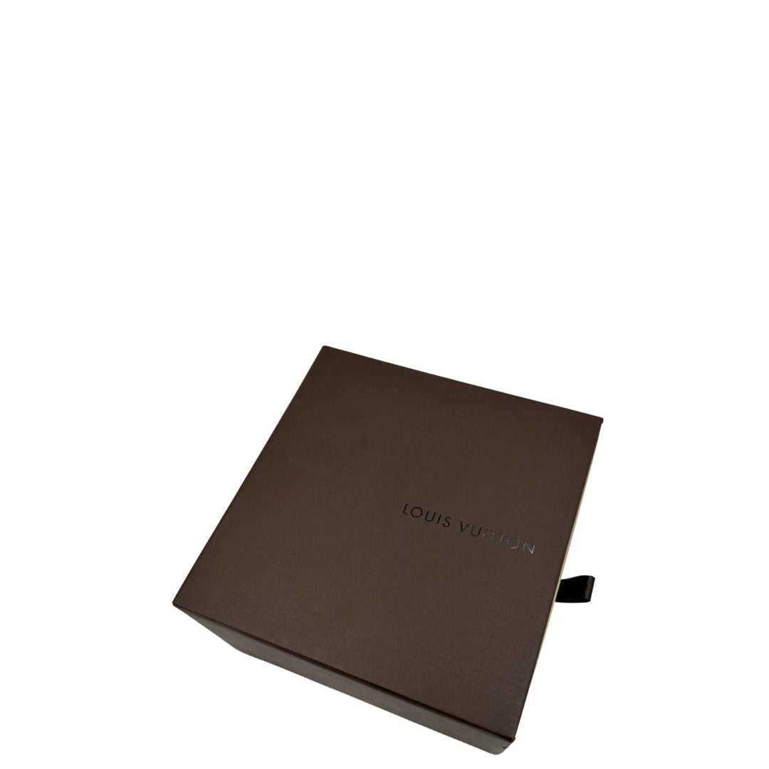 Cintura LV in canvas monogrammato con parti metalliche argentate. Completa di scatola, di lusso, originale, ottime condizioni.