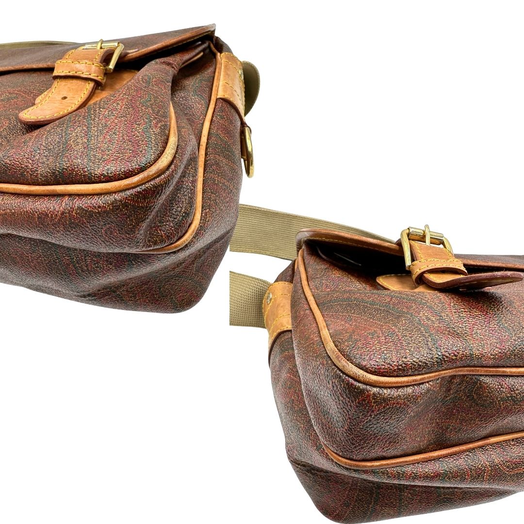 angoli Borsa Etro in canvas trama Paisley con finiture in pelle color cammello e parti metalliche dorate; munita di una tracolla in tessuto regolabile, di lusso, originale, ottime condizioni. 