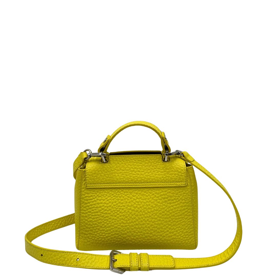 retro Borsa Orciani in pelle martellata gialla con parti metalliche argentate; munita di un manico singolo e una tracolla amovibile e regolabile, di lusso, originale, ottime condizioni. 