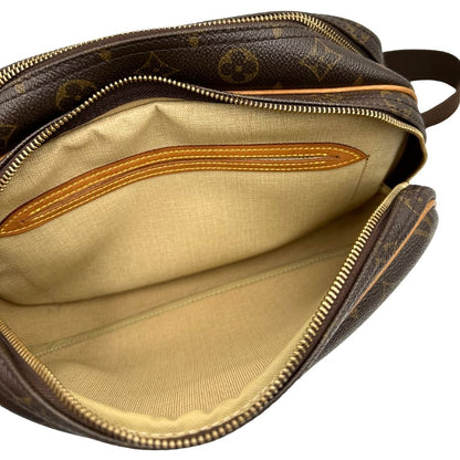 Reporter PM Louis Vuitton