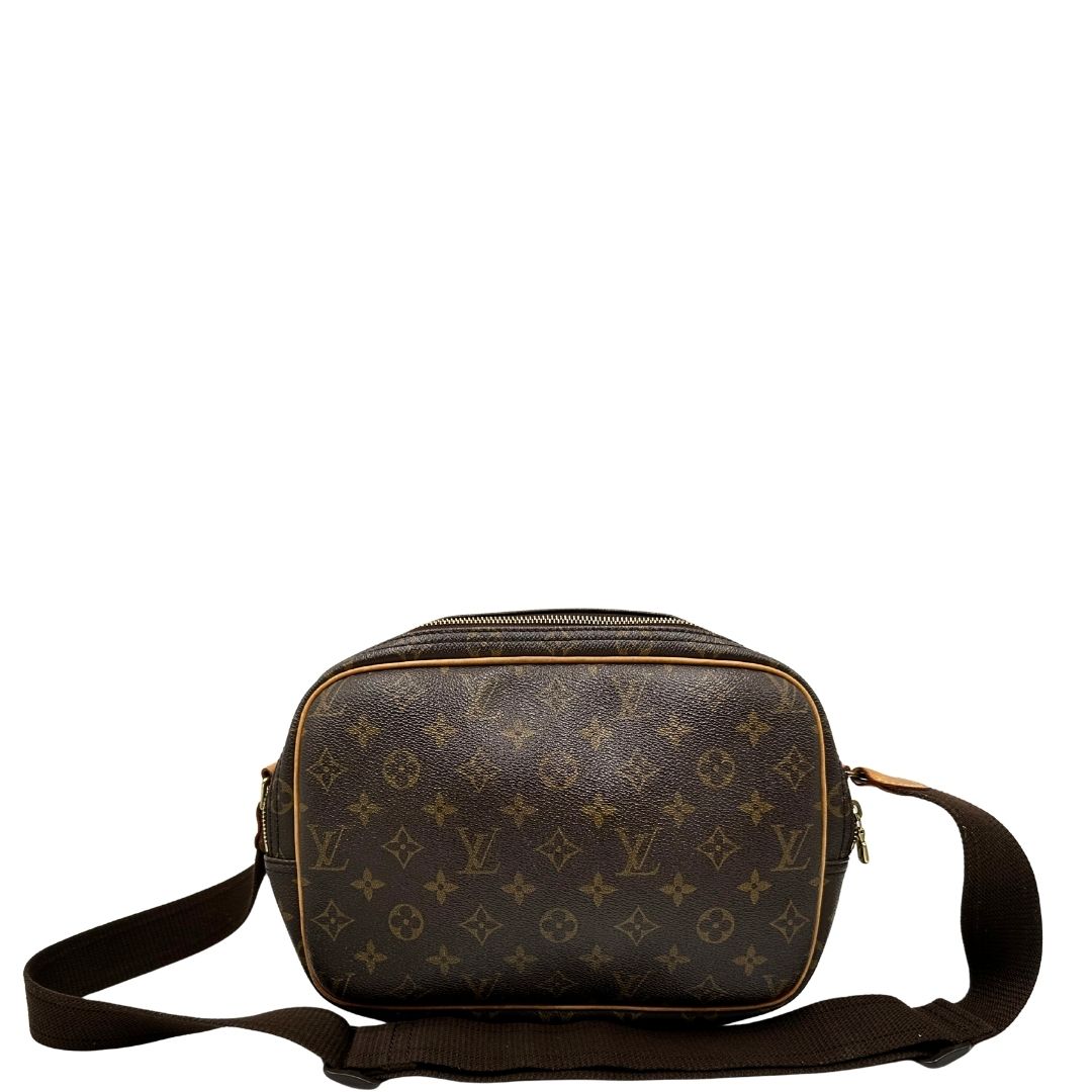 Borsa L.V. in canvas marrone monogram con parti metalliche dorate e finiture in vacchetta naturale; munita di una tracolla in tessuto regolabile, di lusso, originale, ottime condizioni.