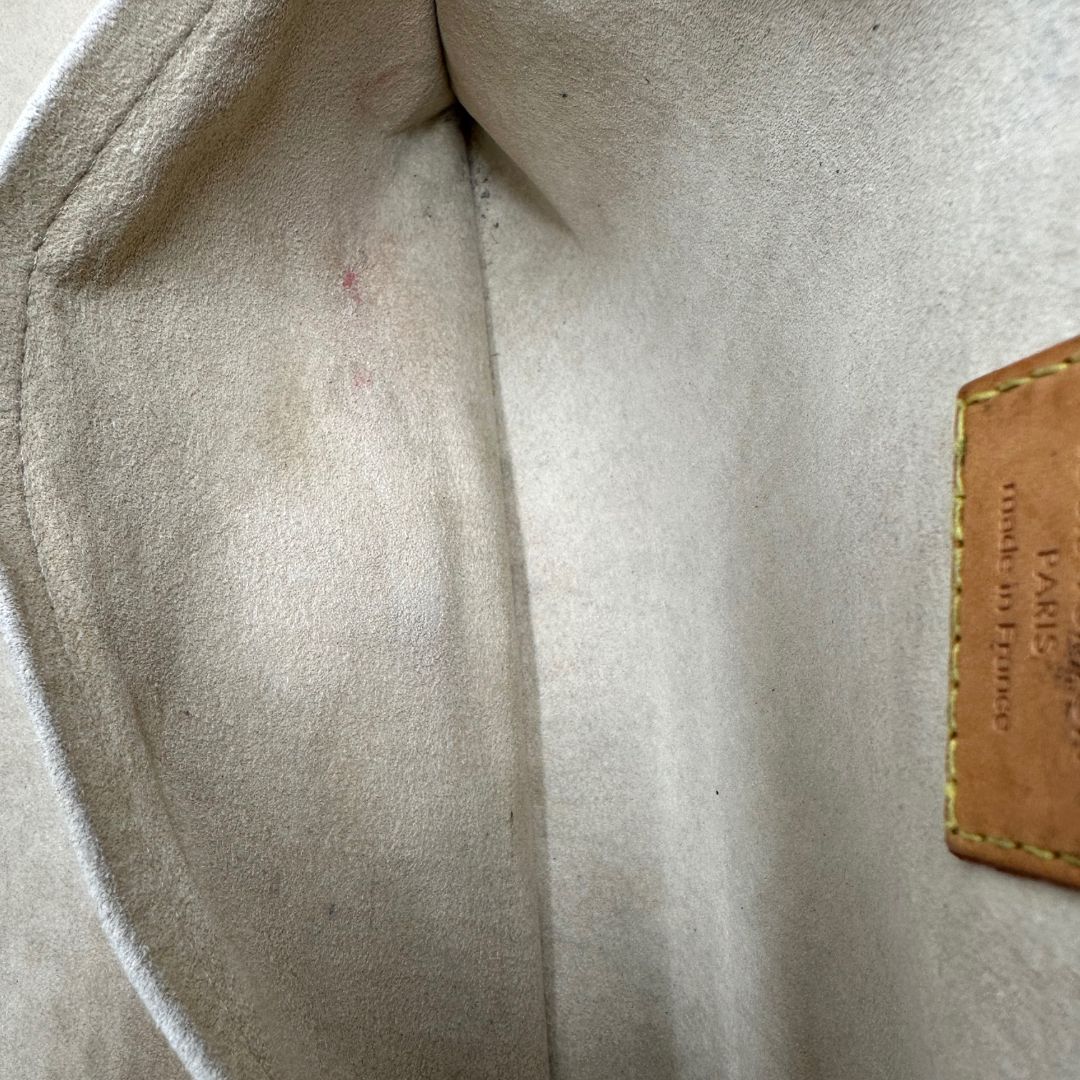 interno  Borsa Louis Vuitton in canvas marrone monogram con finiture in vacchetta naturale e parti metalliche dorate; munita di doppi manici, di lusso, originale, ottime condizioni.