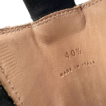 Stivali Bottega Veneta in pelle nera con punta arrotondata e suola chunky in gomma. Completi di corredo, di lusso, originale, ottime condizioni, usate.