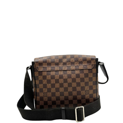 retro Borsa Louis Vuitton in canvas Damier Ébène marrone con parti metalliche dorate e finiture in pelle testa di moro; munita di una tracolla in tessuto regolabile. Completa di scatola, di lusso, originale, usata. 