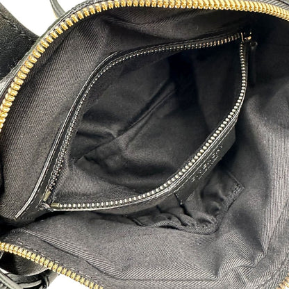 interno Borsa Nightingale Givenchy in pelle nera con parti metalliche dorate; munita di doppi manici e una tracolla amovibile e regolabile. Completa di dustbag, di lusso, originale, ottime condizioni. 
