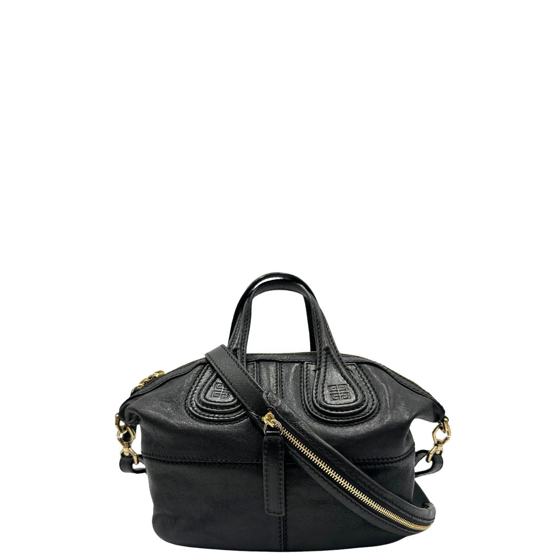 front Borsa Nightingale Givenchy in pelle nera con parti metalliche dorate; munita di doppi manici e una tracolla amovibile e regolabile. Completa di dustbag, di lusso, originale, ottime condizioni. 