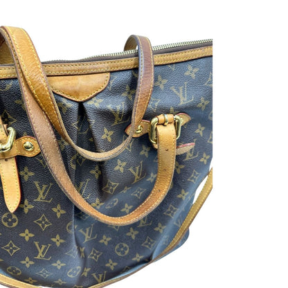 Manici di una Borsa Palermo GM Louis Vuitton in canvas marrone monogram con finiture in vacchetta naturale e parti metalliche dorate. Originale, usato, di lusso, in ottime condizioni.