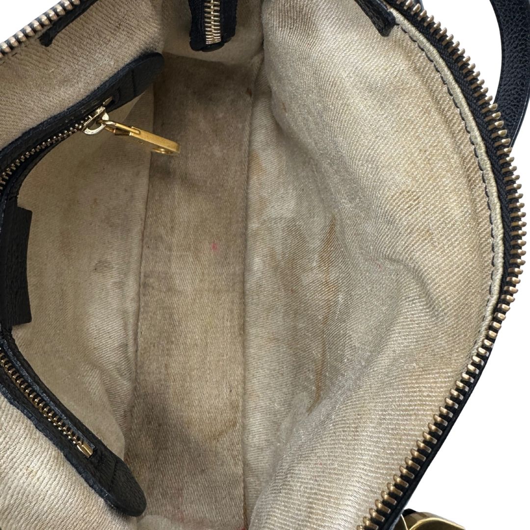 interno  Borsa Chloè in pelle nera con parti metalliche dorate; munita di doppi manici stondati e una tracolla, di lusso, originale, usata. 