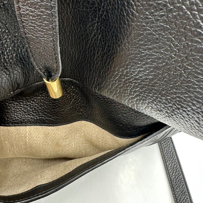interno  Borsa Chloè in pelle nera con parti metalliche dorate; munita di doppi manici stondati e una tracolla, di lusso, originale, usata. 