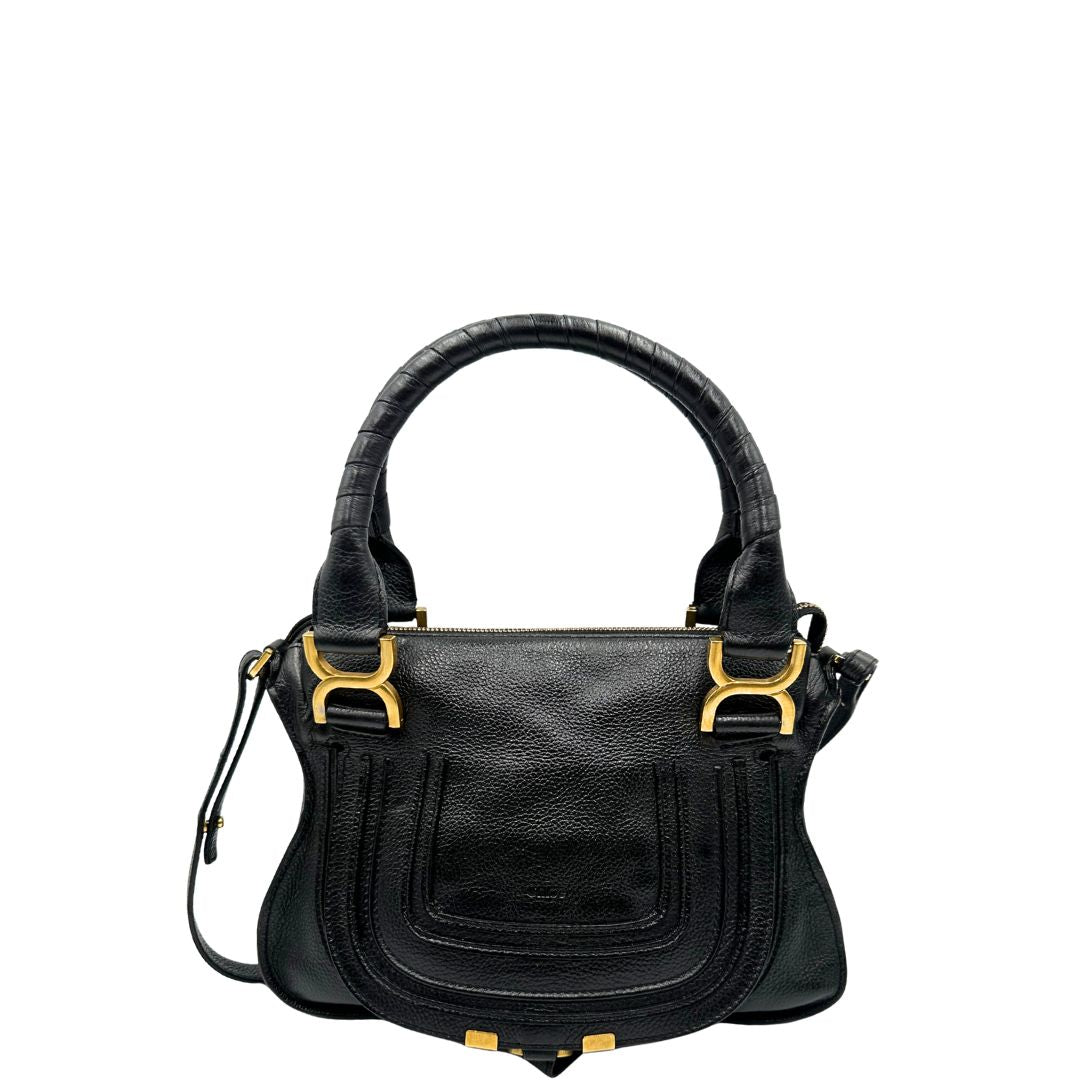 front  Borsa Chloè in pelle nera con parti metalliche dorate; munita di doppi manici stondati e una tracolla, di lusso, originale, usata. 