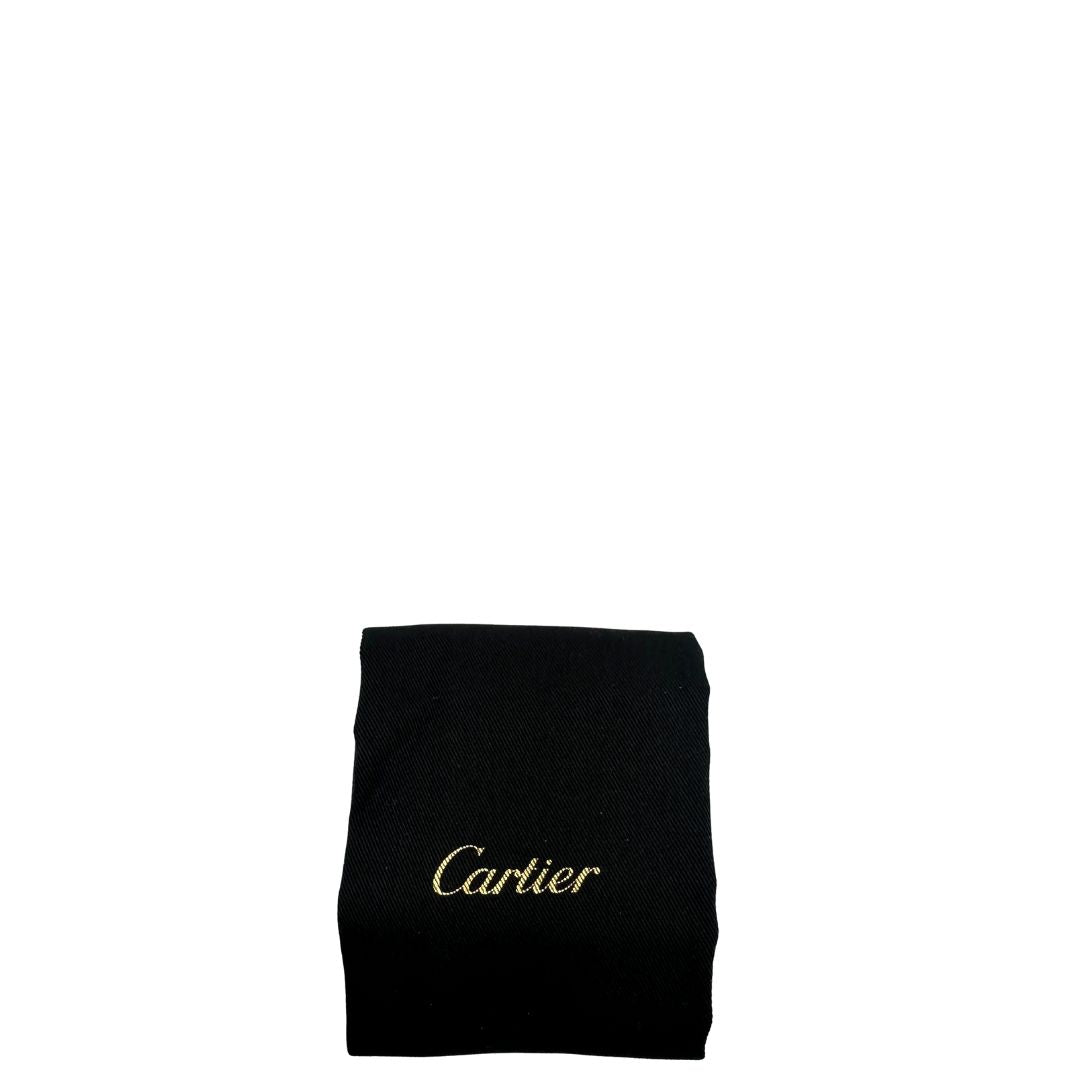 dustbag Borsa Cartier in pelle liscia rosa cipria con parti metalliche in oro chiaro; munita di una tracolla in pelle e impreziosita da doppie C sul front. Completa di dustbag, di lusso, originale, ottime condizioni.