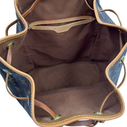 interno Zaino LV in canvas marrone monogram con finiture in vacchetta naturale e parti metalliche dorate; munito di due bretelle in tessuto tono su tono. Completo di dustbag, di lusso, originale, ottime condizioni. 