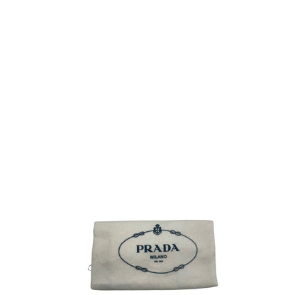 dustbag  Borsa Prada in tessuto color corda con logo Jacquard sul front, finiture in pelle blu e parti metalliche dorate; munita di doppi manici e una tracolla amovibile e regolabile. Completa di dustbag, ottime condizioni, usata. 