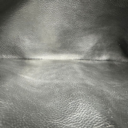 interno Borsa Fendi in canvas nero trama Pequin con finiture marroni e parti metalliche dorate, di lusso, ottime condizioni, usata.