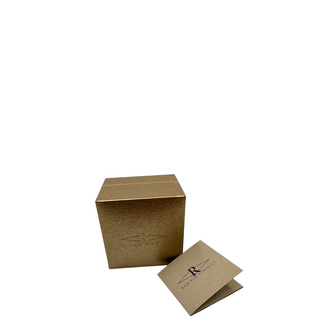 Tredici fili in Oro Rosa 9kt e Argento 925 arricchito al Palladio intrecciati sulla cui superficie risplendono sedici Diamanti Bianchi taglio brillante da 0.21 ct, di lusso, originale, ottime condizioni.