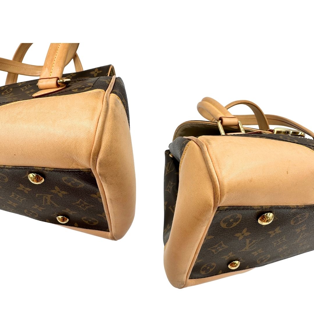 Angoli di una Borsa Beverly LV in canvas marrone monogram, finiture in vacchetta naturale e metalleria dorata. Indossabile a spalla oppure a mano. Originale, usata, di lusso, in ottime condizioni.