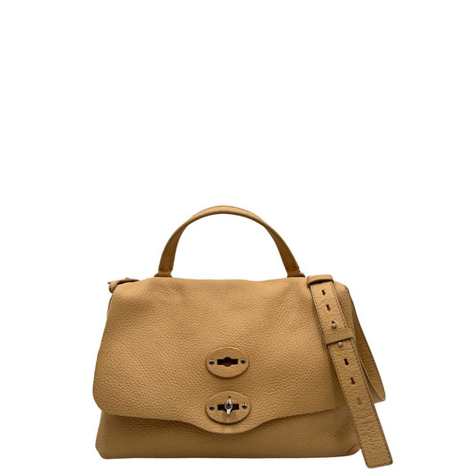 front Borsa Zanellato in pelle martellata beige parti con metalliche argentate; munita di un manico singolo e doppie tracolle amovibili e regolabili, una in pelle e una in tessuto, di lusso, originale, ottime condizioni. 