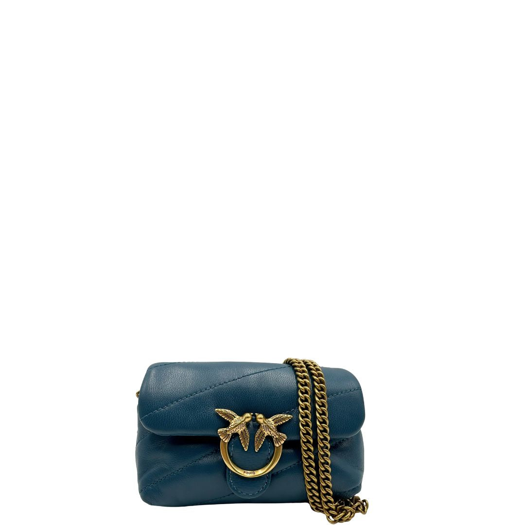 front Borsa Pinko in pelle matelassè blu petrolio con parti metalliche dorate; munita di una tracolla in catena. Completa di dustbag, di lusso, originale, ottime condizioni, usata.