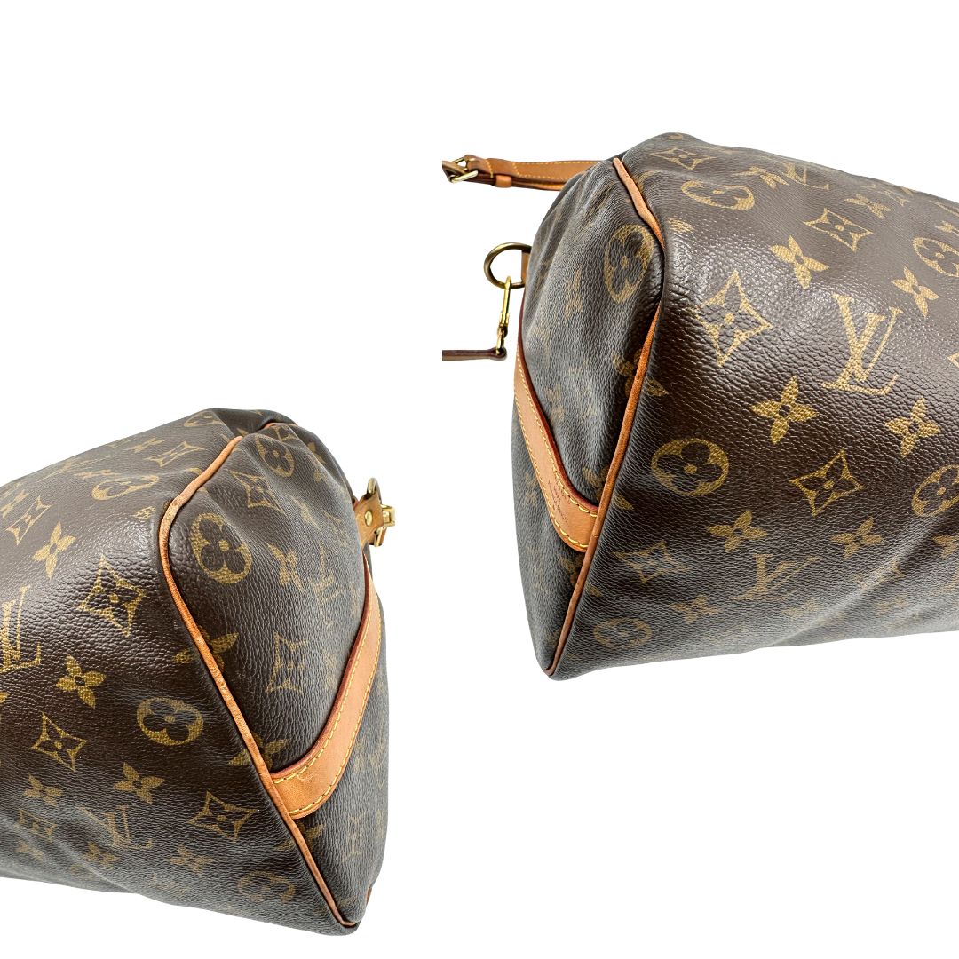 Angoli di una Borsa Speedy 35 in canvas marrone monogram con finiture in vacchetta naturale e parti metalliche dorate; munita di doppi manici stondati e una tracolla amovibile e regolabile. Completa di lucchetto e chiavi. Originale, usato, di lusso, in ottime condizioni.