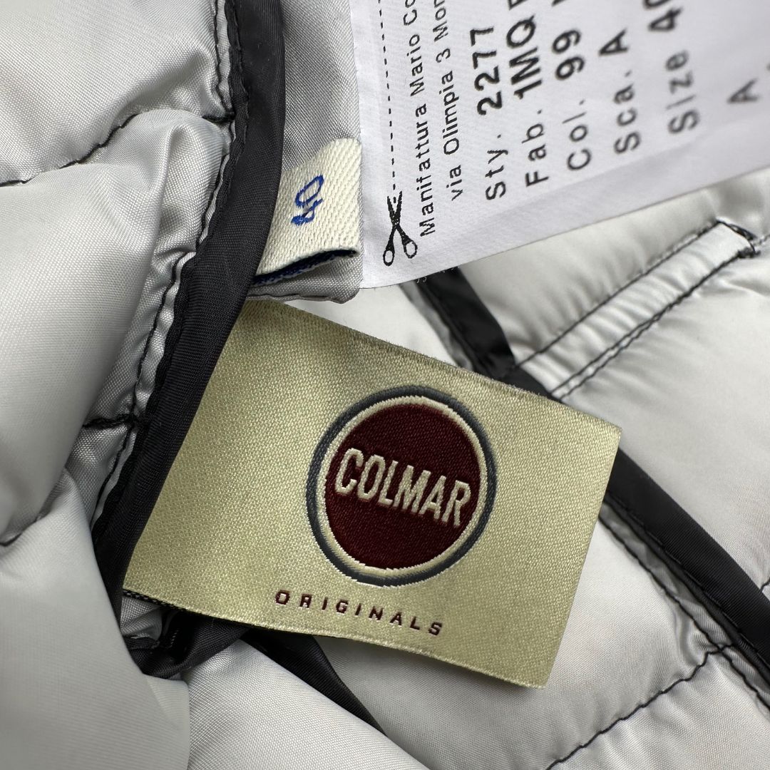 Piumino Colmar in 100% poliestere nero con cerniera dorata, di lusso, originale, ottime condizioni.