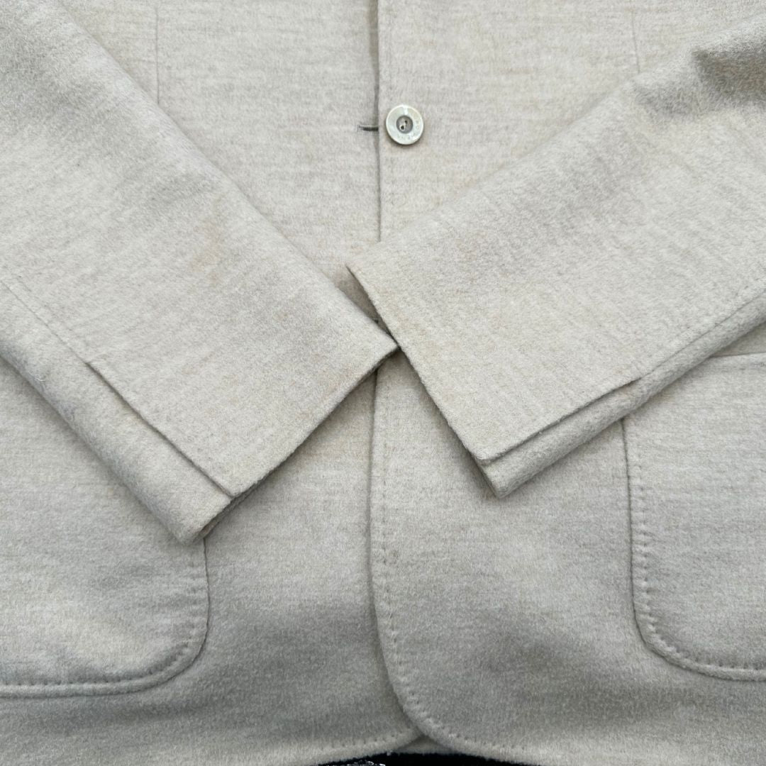 Giacca Loro Piana in 100% cashmere beige, di lusso, originale, ottime condizioni.