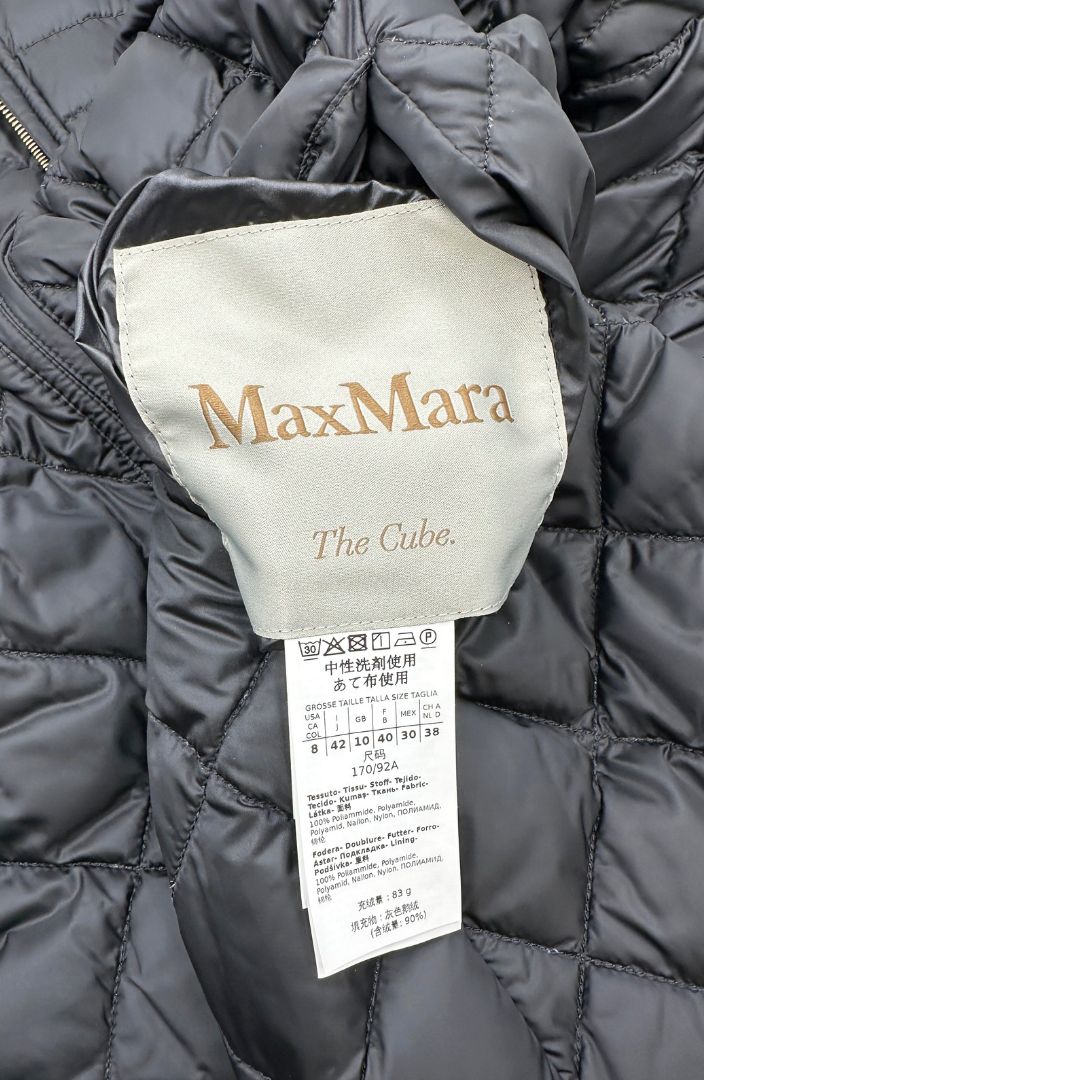 Piumino Max Mara trapuntato nero in 100% poliammide, munito di doppie cinture elastiche, di lusso, originale, usato.