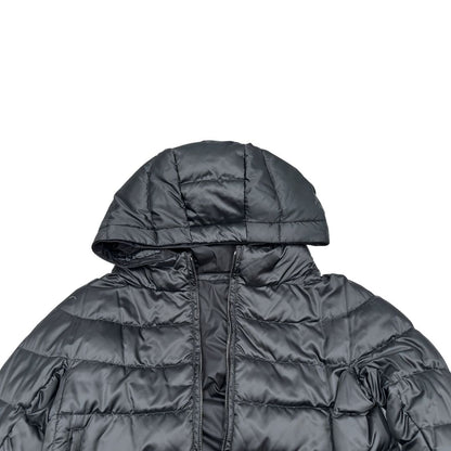 Piumino The Cube Max Mara in 57% poliammide e 43% poliestere nero con dettagli metallici argentati, di lusso, originale, ottime condizioni, usata.